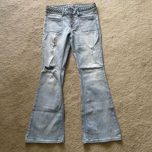 American Eagle Artist Mid-Rise Flair Jeans Size 10
